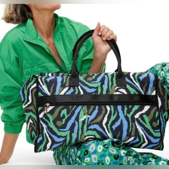 Diane von Furstenberg Disco Zebra Print XL Weekender Bag - Picture 4 of 10